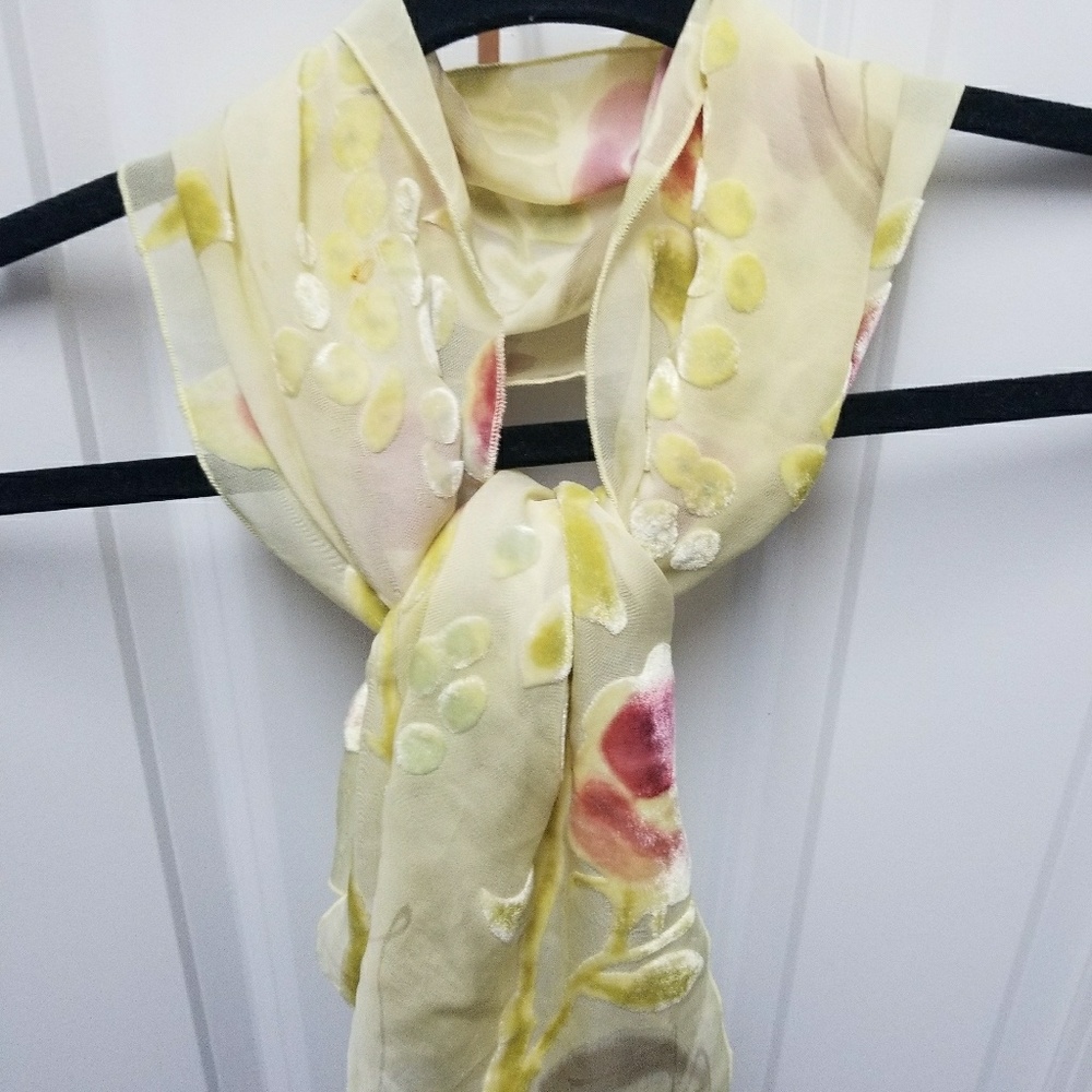 Scarf - Picture 3 of 6